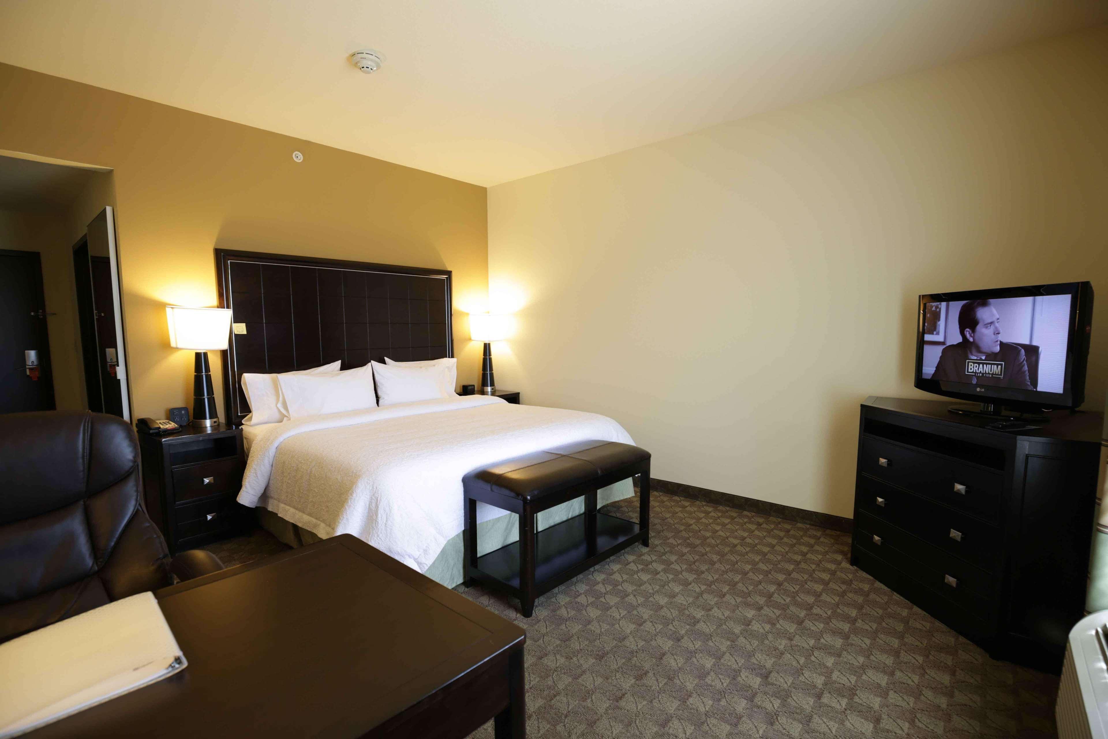 Hampton Inn & Suites Mcalester Exterior photo